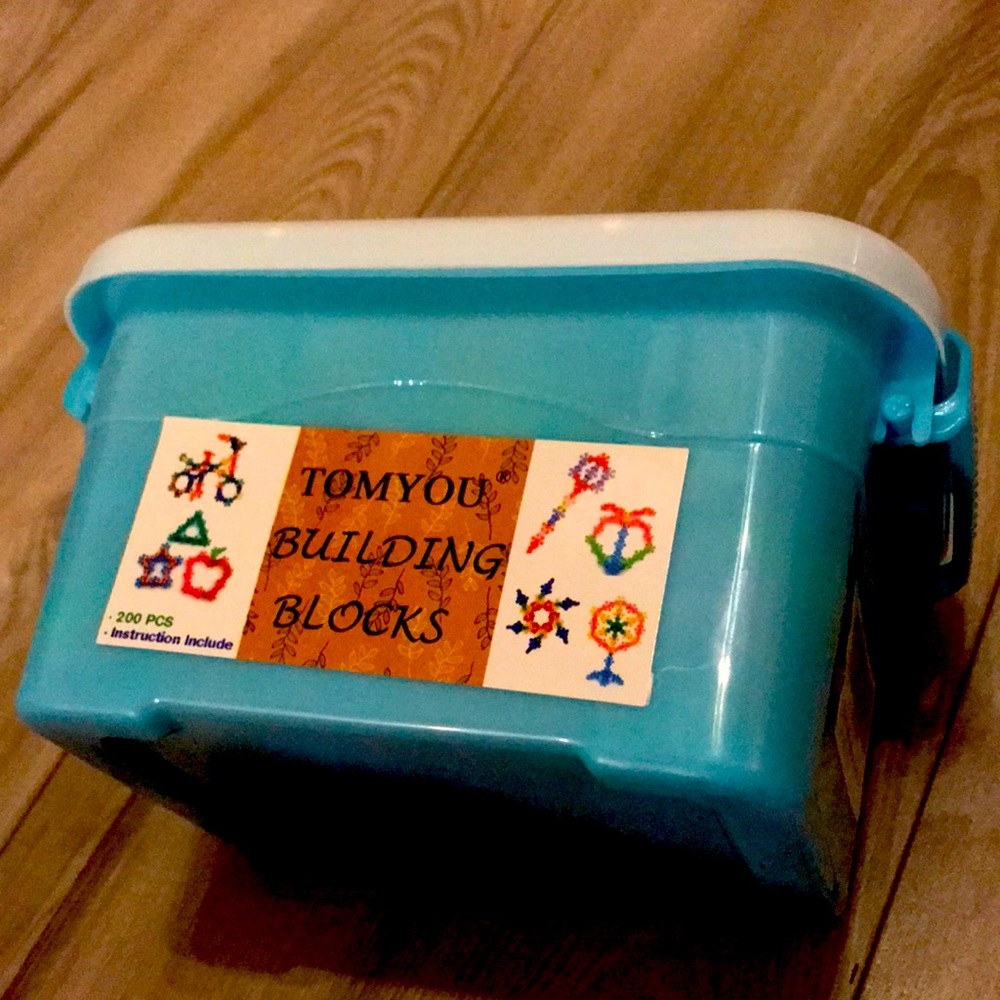 Rainbow color stars that the kids can play with Great condition only played once